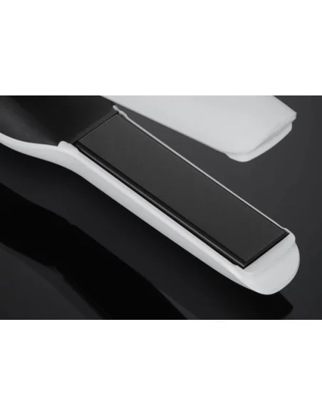 GHD Unplugged Cordless Styler White | Mathiss Ibiza